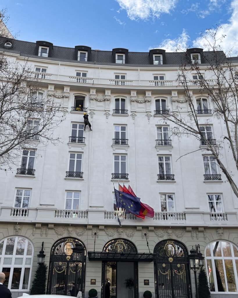 HOTEL RITZ p1 69